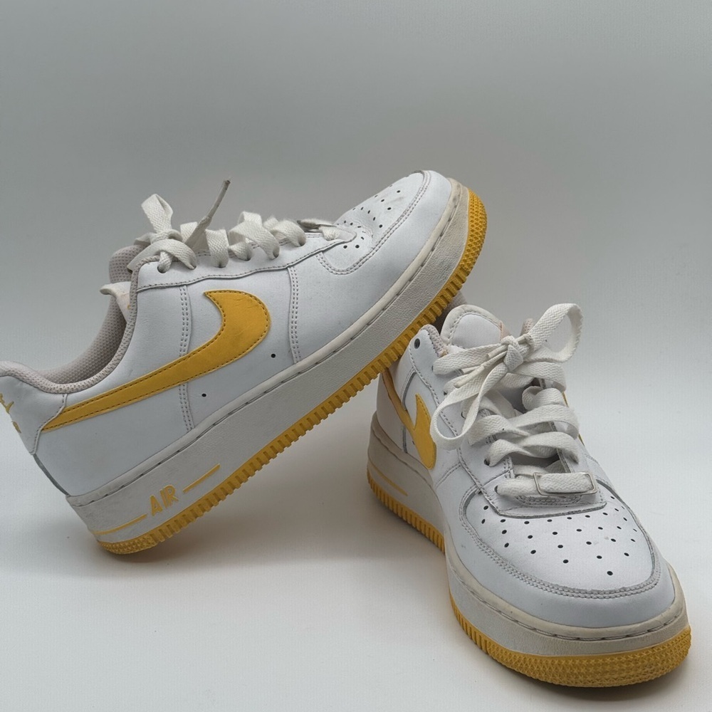 Nike Air Force 1 size 6y - Picture 8 of 11